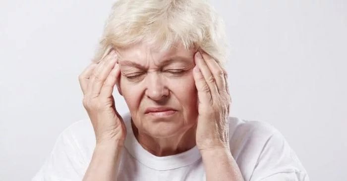 Болит область сердца кружится голова