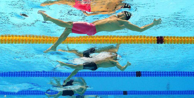 От воды болит спина