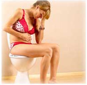 Женщина на унитазе