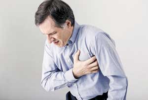 у мужчины болит сердце